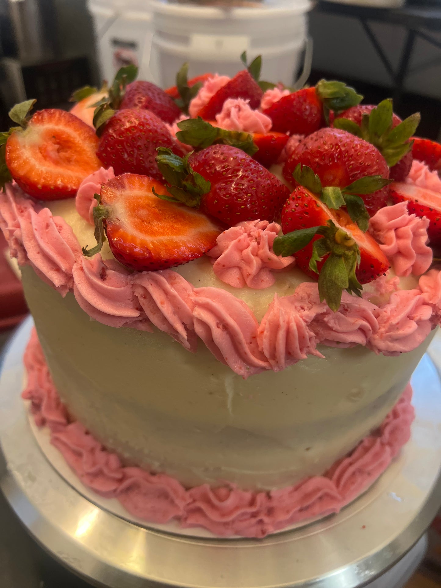 Strawberry Pineapple Cake 9in